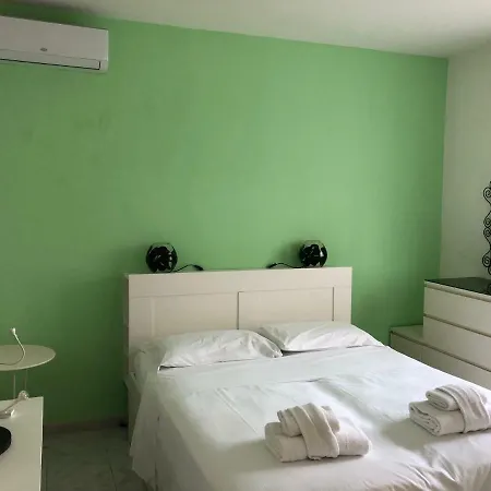 公寓 Homeathotel - Bilo Alcuino Apt.
